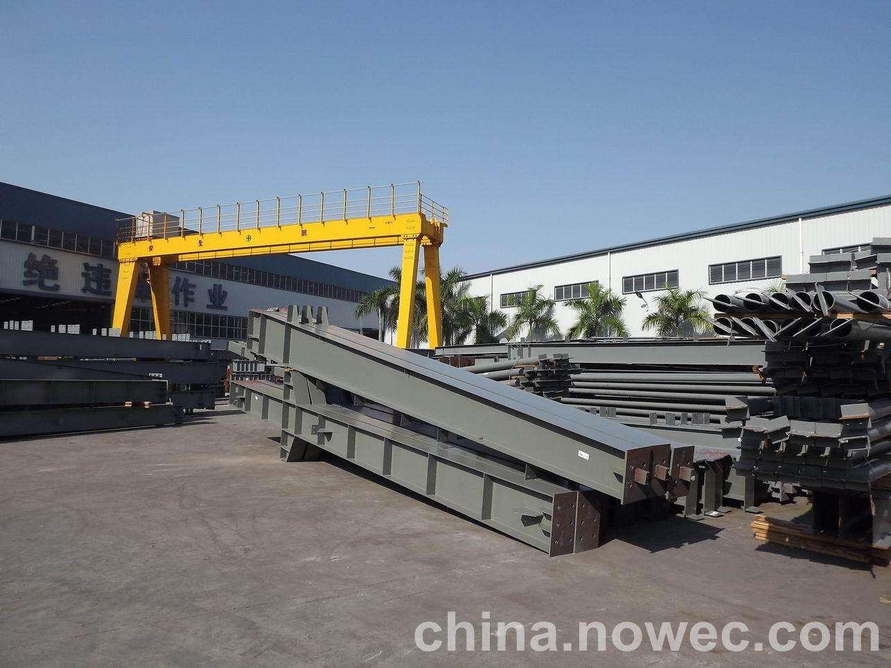 仪征网架工程中的分条（分块）吊装法